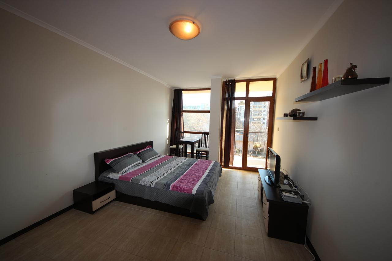 Menada Crystal Park Apartments Sunny Beach Buitenkant foto